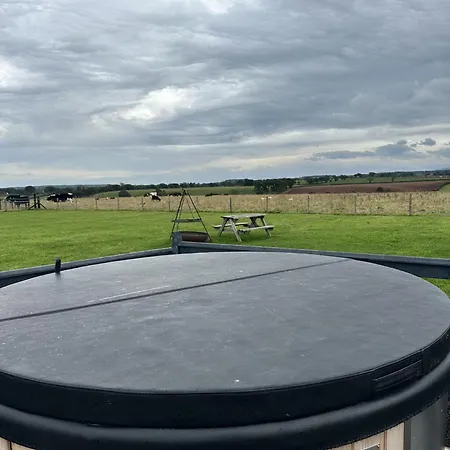 Unit 0 - Fully Serviced Weather Pitch With Hot Tub Carlisle (Cumbria)